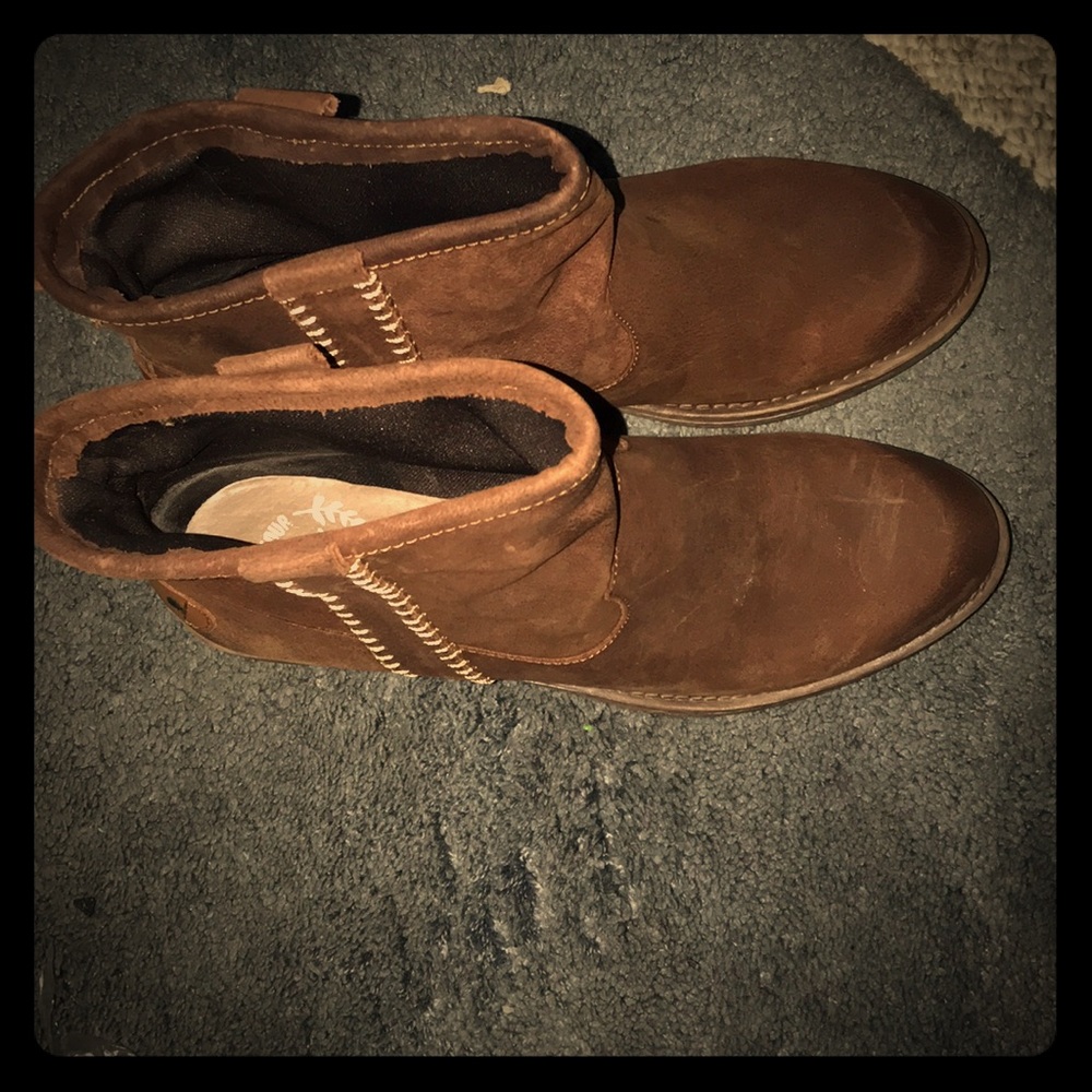 Brown boots